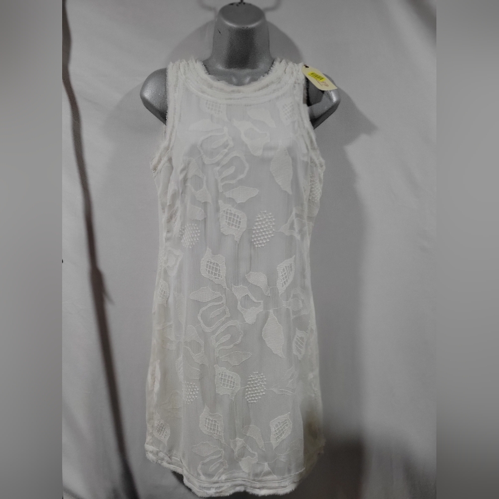 M.S.S.P. Max Studio White Embroidered Sheath Dress NWT Size. XS